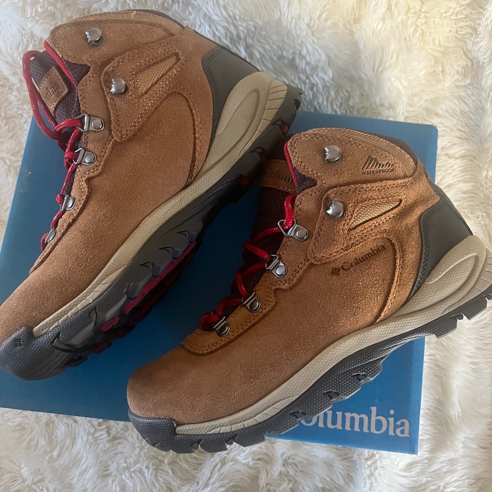 Columbia Hiking boots